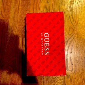 Guess women’s heel size 9.5 m
